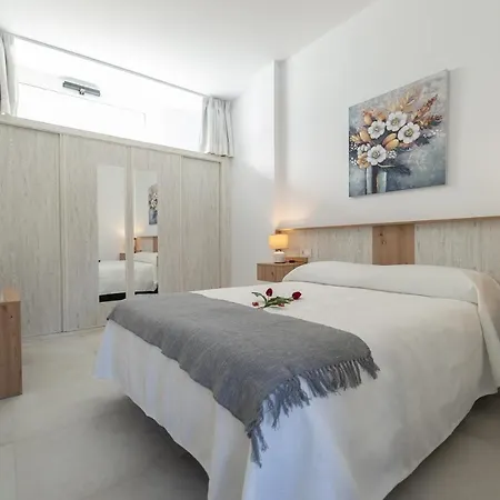 Turisticos De La Abuela Carmen Daire *